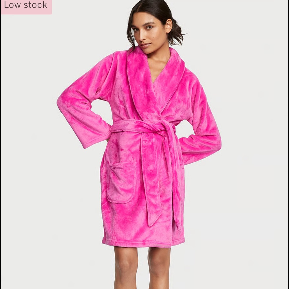 Victoria’s Secret M/L FUCHSIA FRENZY COZY ROBE & HOT PINK POUCH
